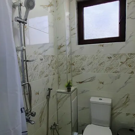 юлия делукс Ii Apartament *