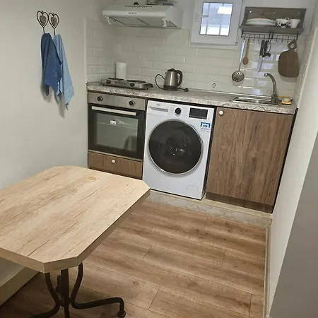 아파트 малко студио в центъра на град Ii 부르가스